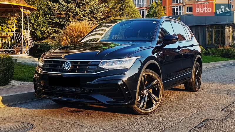 Внедорожник / Кроссовер Volkswagen Tiguan 2023 в Днепре