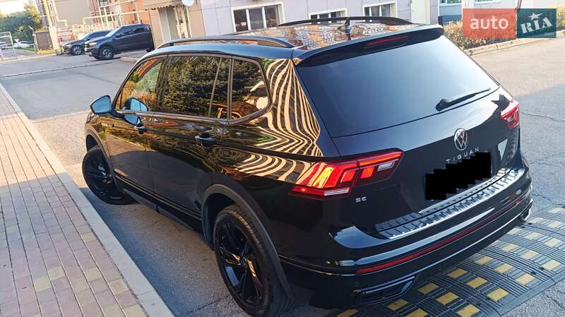 Внедорожник / Кроссовер Volkswagen Tiguan 2023 в Днепре