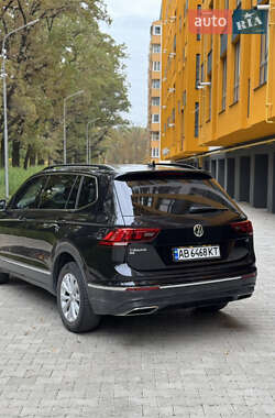 Внедорожник / Кроссовер Volkswagen Tiguan 2018 в 