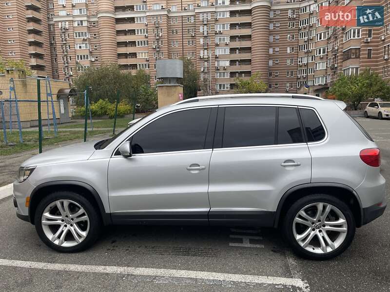 Внедорожник / Кроссовер Volkswagen Tiguan 2011 в Киеве