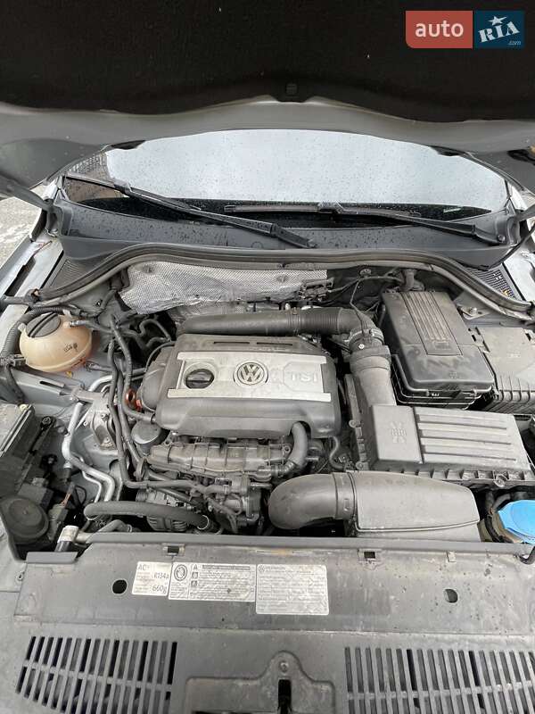 Внедорожник / Кроссовер Volkswagen Tiguan 2011 в Киеве