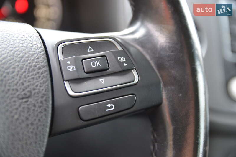 Внедорожник / Кроссовер Volkswagen Tiguan 2012 в Луцке