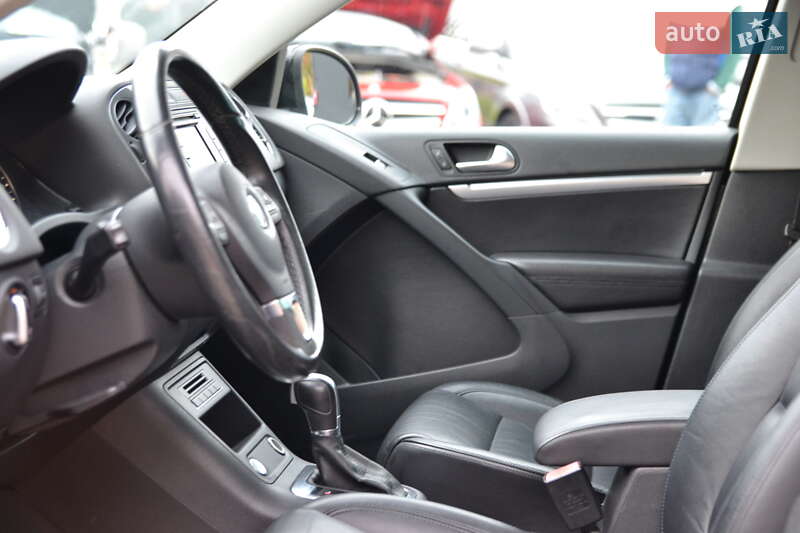 Внедорожник / Кроссовер Volkswagen Tiguan 2012 в Луцке