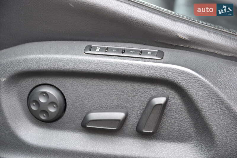 Внедорожник / Кроссовер Volkswagen Tiguan 2012 в Луцке