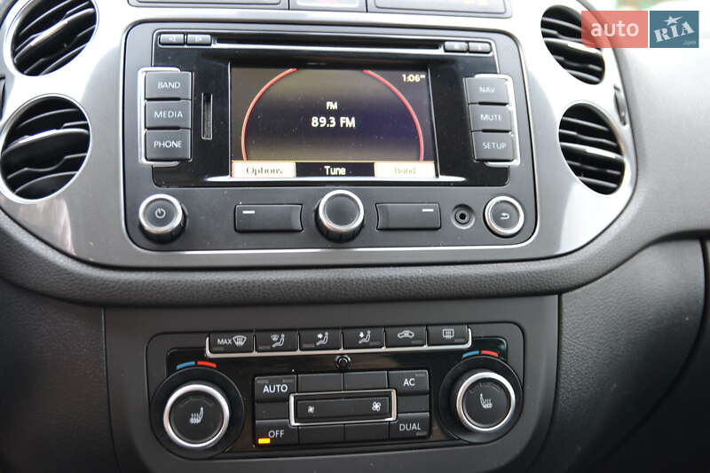 Внедорожник / Кроссовер Volkswagen Tiguan 2012 в Луцке