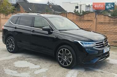 Внедорожник / Кроссовер Volkswagen Tiguan 2023 в Калуше