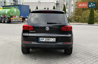 Внедорожник / Кроссовер Volkswagen Tiguan 2012 в 