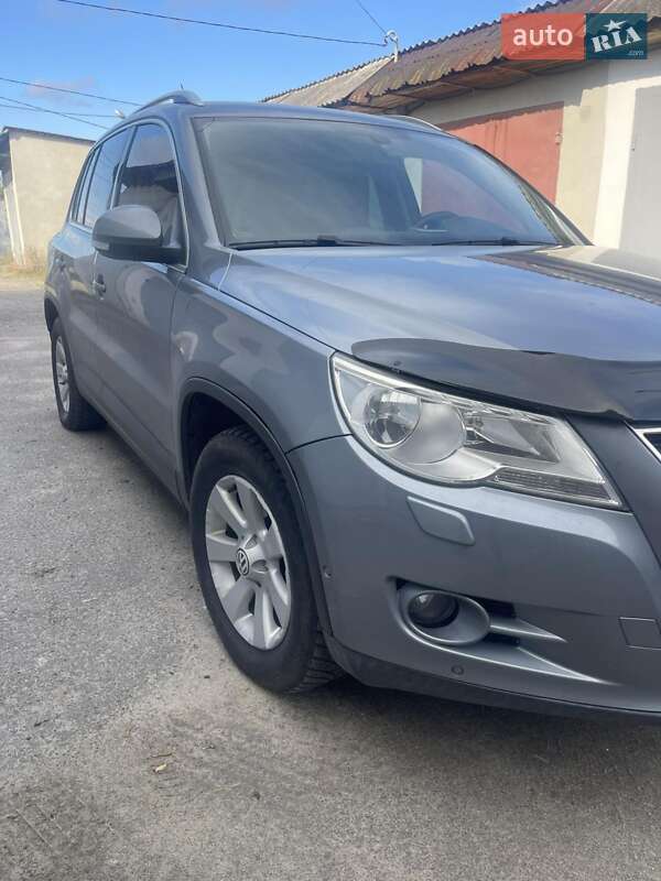 Внедорожник / Кроссовер Volkswagen Tiguan 2008 в Звягеле фото 4 Внедорожник / Кроссовер Volkswagen Tiguan 2008 в Звягеле