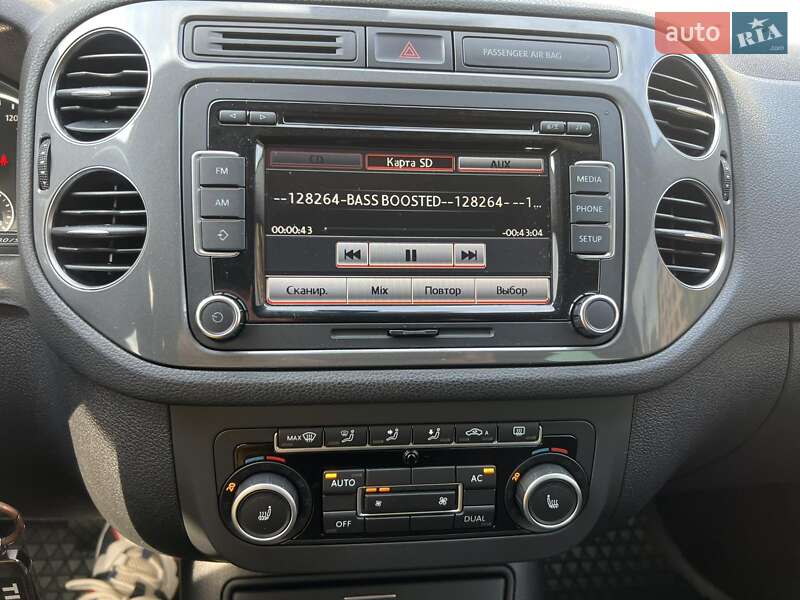 Внедорожник / Кроссовер Volkswagen Tiguan 2011 в Киеве