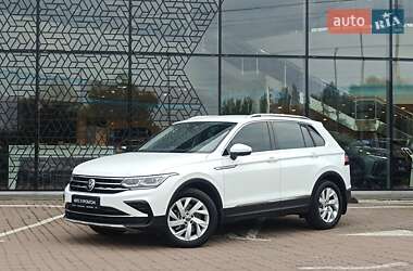 Внедорожник / Кроссовер Volkswagen Tiguan 2021 в Киеве