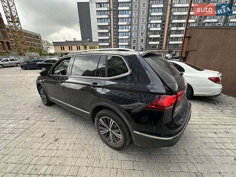 Внедорожник / Кроссовер Volkswagen Tiguan 2018 в Львове
