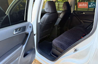 Внедорожник / Кроссовер Volkswagen Tiguan 2016 в 