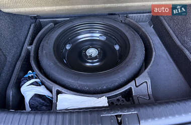 Внедорожник / Кроссовер Volkswagen Tiguan 2016 в 