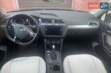 Внедорожник / Кроссовер Volkswagen Tiguan 2019 в 