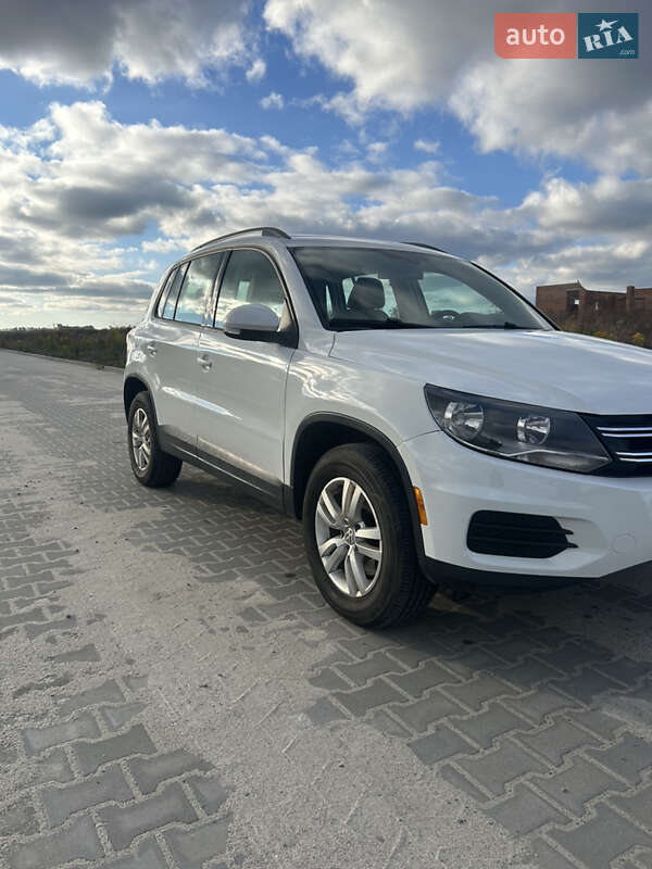 Внедорожник / Кроссовер Volkswagen Tiguan 2016 в Ровно фото 3 Внедорожник / Кроссовер Volkswagen Tiguan 2016 в Ровно