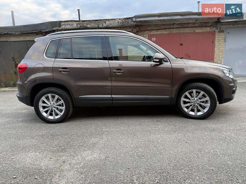 Позашляховик / Кросовер Volkswagen Tiguan 2013 в Києві