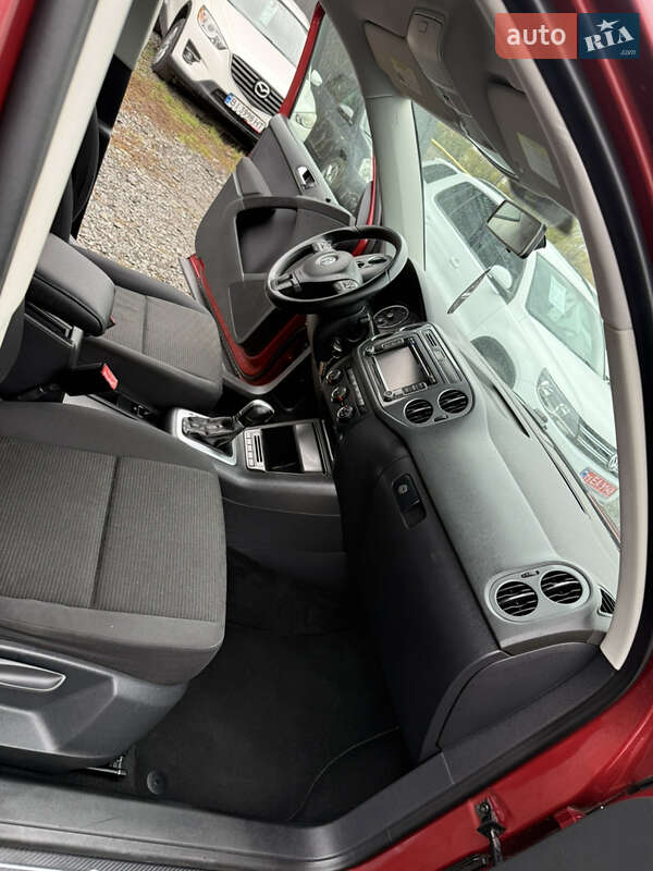 Внедорожник / Кроссовер Volkswagen Tiguan 2015 в Полтаве
