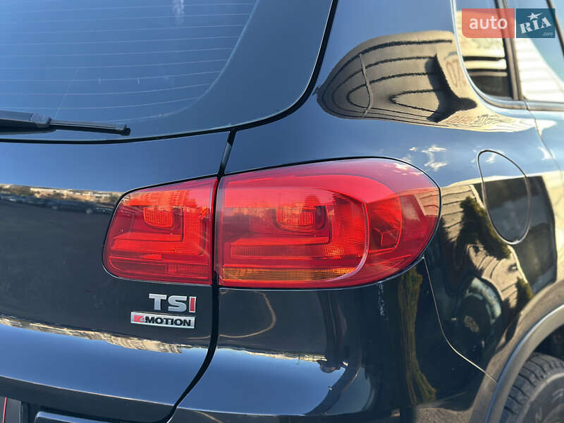 Позашляховик / Кросовер Volkswagen Tiguan 2016 в Шептицькому