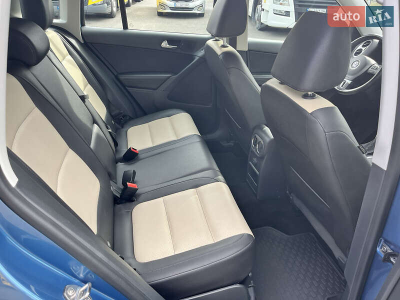 Позашляховик / Кросовер Volkswagen Tiguan 2016 в Василькові