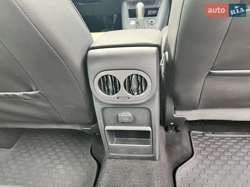 Позашляховик / Кросовер Volkswagen Tiguan 2016 в Василькові