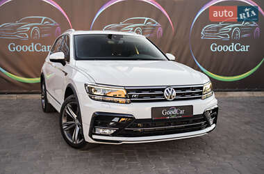 Позашляховик / Кросовер Volkswagen Tiguan 2016 в Луцьку