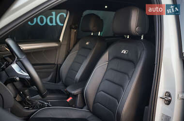 Внедорожник / Кроссовер Volkswagen Tiguan 2016 в 