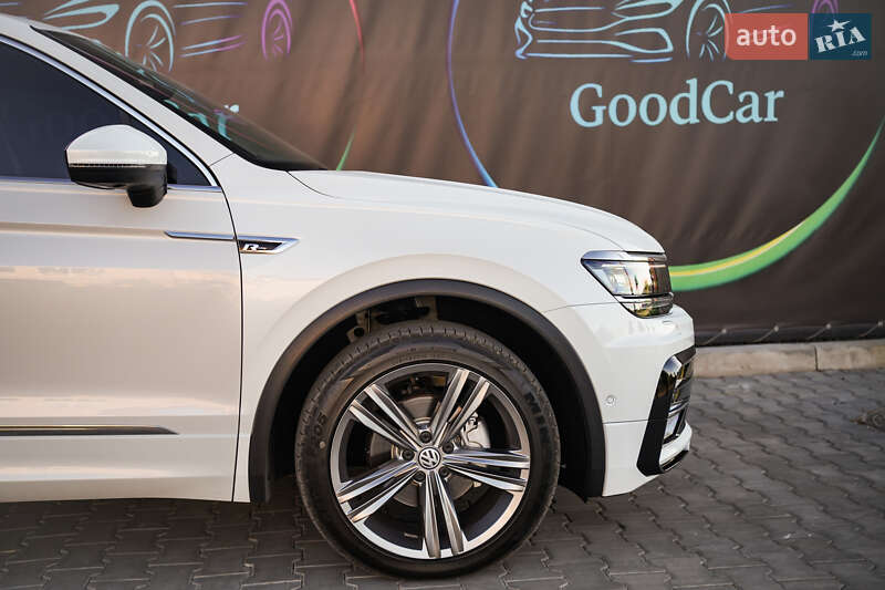 Внедорожник / Кроссовер Volkswagen Tiguan 2016 в Луцке