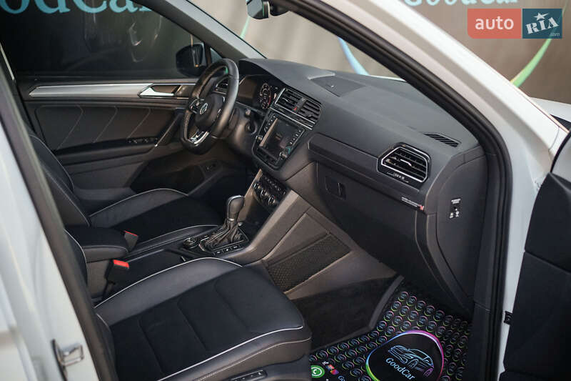 Внедорожник / Кроссовер Volkswagen Tiguan 2016 в Луцке