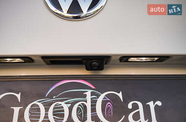 Внедорожник / Кроссовер Volkswagen Tiguan 2016 в 