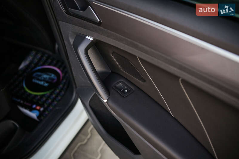 Внедорожник / Кроссовер Volkswagen Tiguan 2016 в Луцке