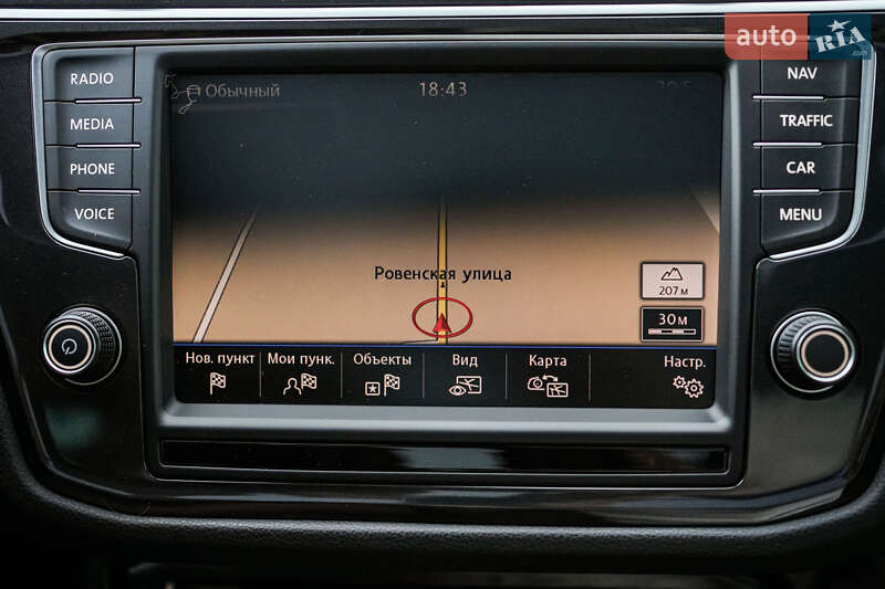 Внедорожник / Кроссовер Volkswagen Tiguan 2016 в Луцке