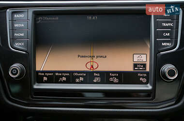 Внедорожник / Кроссовер Volkswagen Tiguan 2016 в 