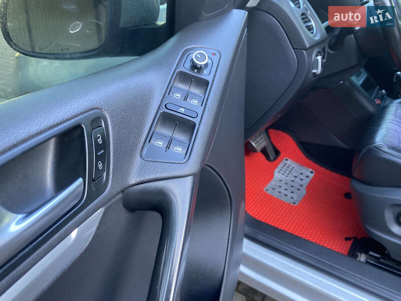 Позашляховик / Кросовер Volkswagen Tiguan 2011 в Вирах фото 14 Позашляховик / Кросовер Volkswagen Tiguan 2011 в Вирах