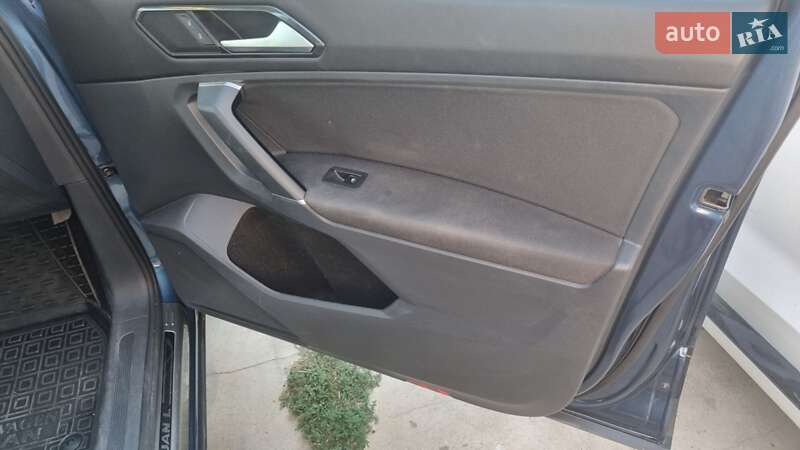 Позашляховик / Кросовер Volkswagen Tiguan 2017 в Одесі