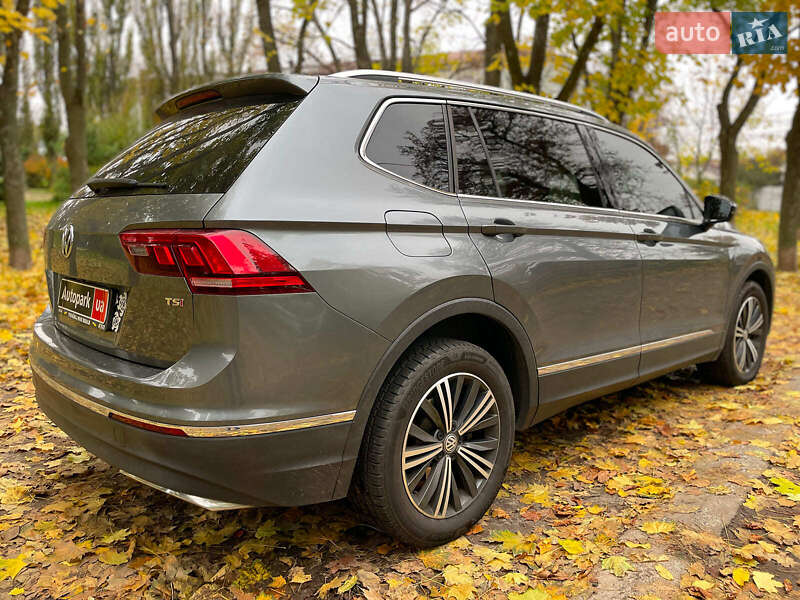 Внедорожник / Кроссовер Volkswagen Tiguan 2017 в Киеве фото 12 Внедорожник / Кроссовер Volkswagen Tiguan 2017 в Киеве
