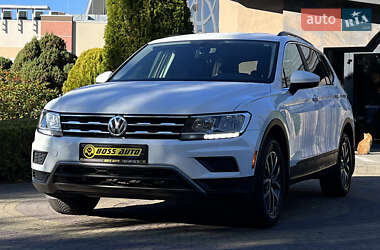 Внедорожник / Кроссовер Volkswagen Tiguan 2018 в 