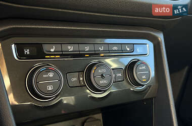 Внедорожник / Кроссовер Volkswagen Tiguan 2018 в 