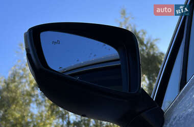 Внедорожник / Кроссовер Volkswagen Tiguan 2018 в 