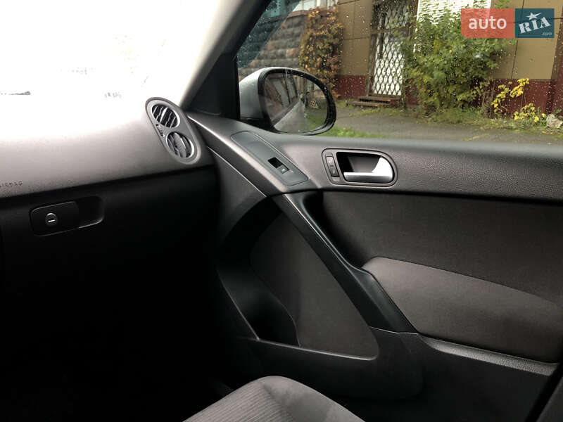 Внедорожник / Кроссовер Volkswagen Tiguan 2015 в Кременчуге фото 35 Внедорожник / Кроссовер Volkswagen Tiguan 2015 в Кременчуге