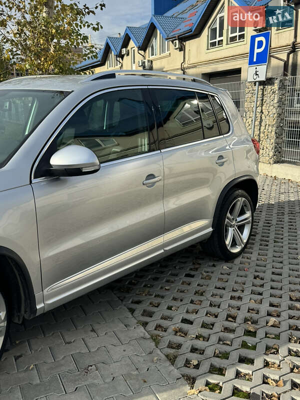 Внедорожник / Кроссовер Volkswagen Tiguan 2016 в Ивано-Франковске