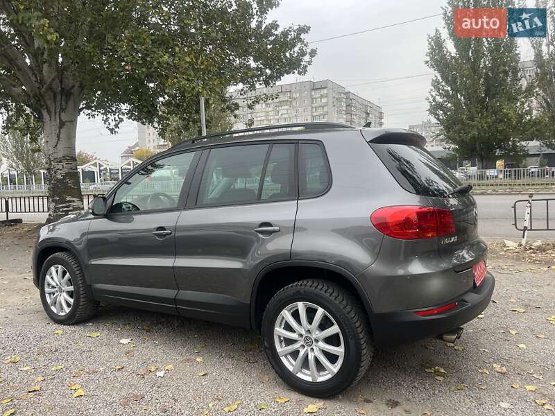 Позашляховик / Кросовер Volkswagen Tiguan 2015 в Дніпрі