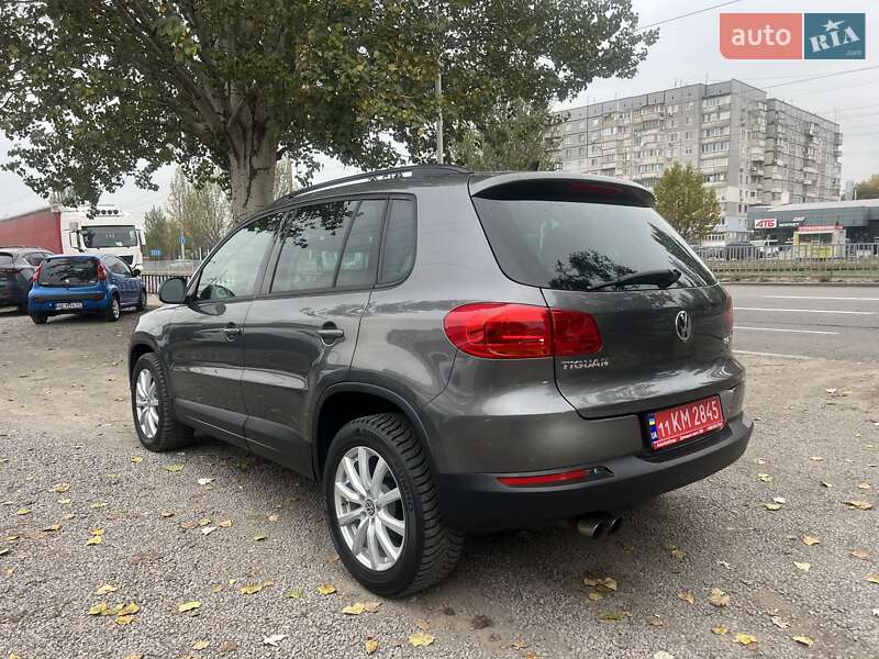 Позашляховик / Кросовер Volkswagen Tiguan 2015 в Дніпрі
