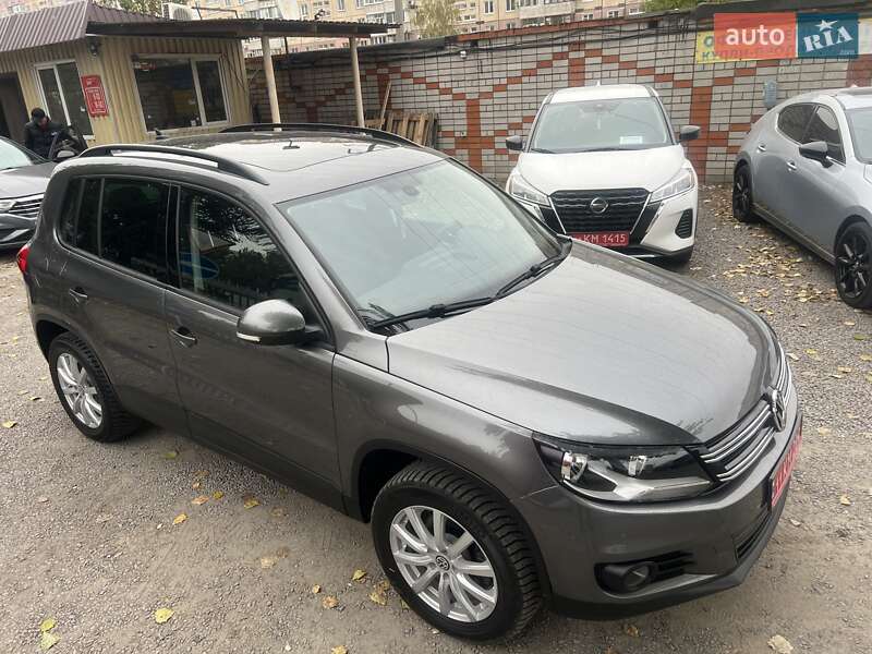 Позашляховик / Кросовер Volkswagen Tiguan 2015 в Дніпрі