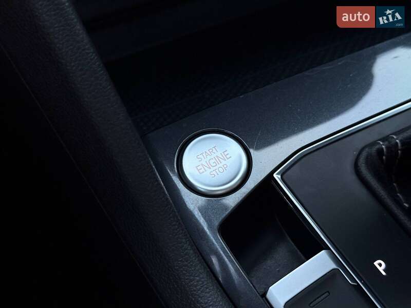 Внедорожник / Кроссовер Volkswagen Tiguan 2021 в Кривом Роге