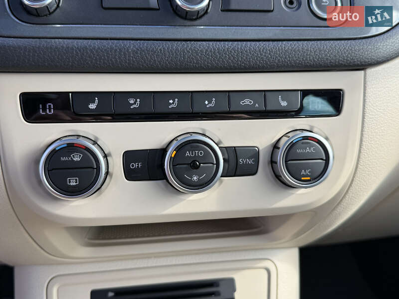 Позашляховик / Кросовер Volkswagen Tiguan 2015 в Стрию