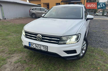 Внедорожник / Кроссовер Volkswagen Tiguan 2017 в Львове
