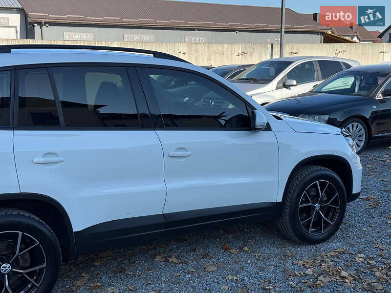 Внедорожник / Кроссовер Volkswagen Tiguan 2016 в Стрые
