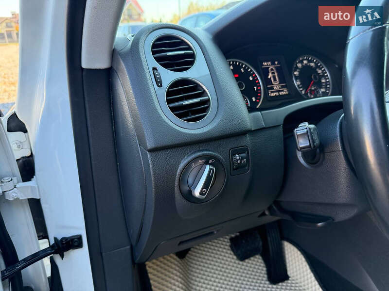 Внедорожник / Кроссовер Volkswagen Tiguan 2016 в Стрые