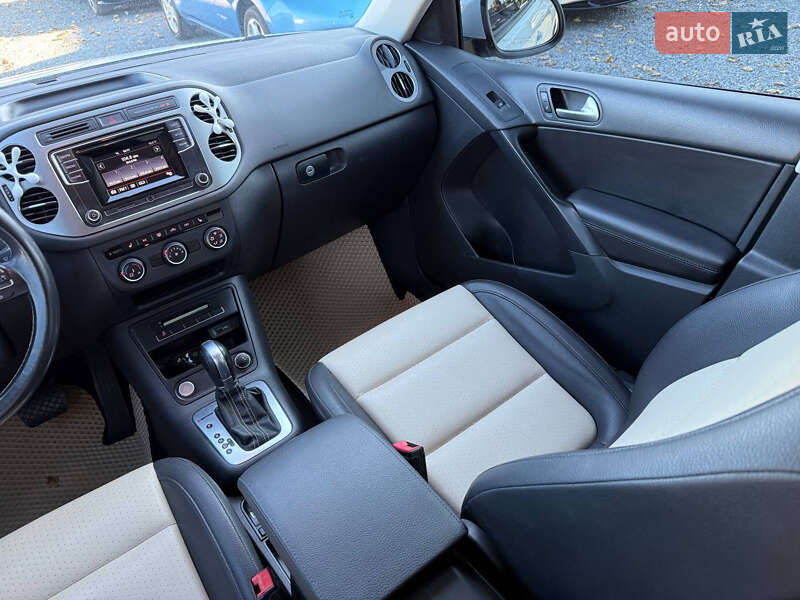 Внедорожник / Кроссовер Volkswagen Tiguan 2016 в Стрые