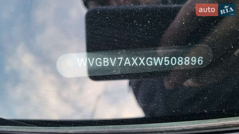 Внедорожник / Кроссовер Volkswagen Tiguan 2015 в Косове